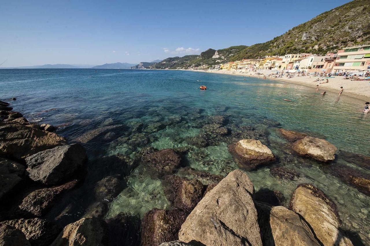 LE TORRI Riviera Holiday Albenga Exterior foto