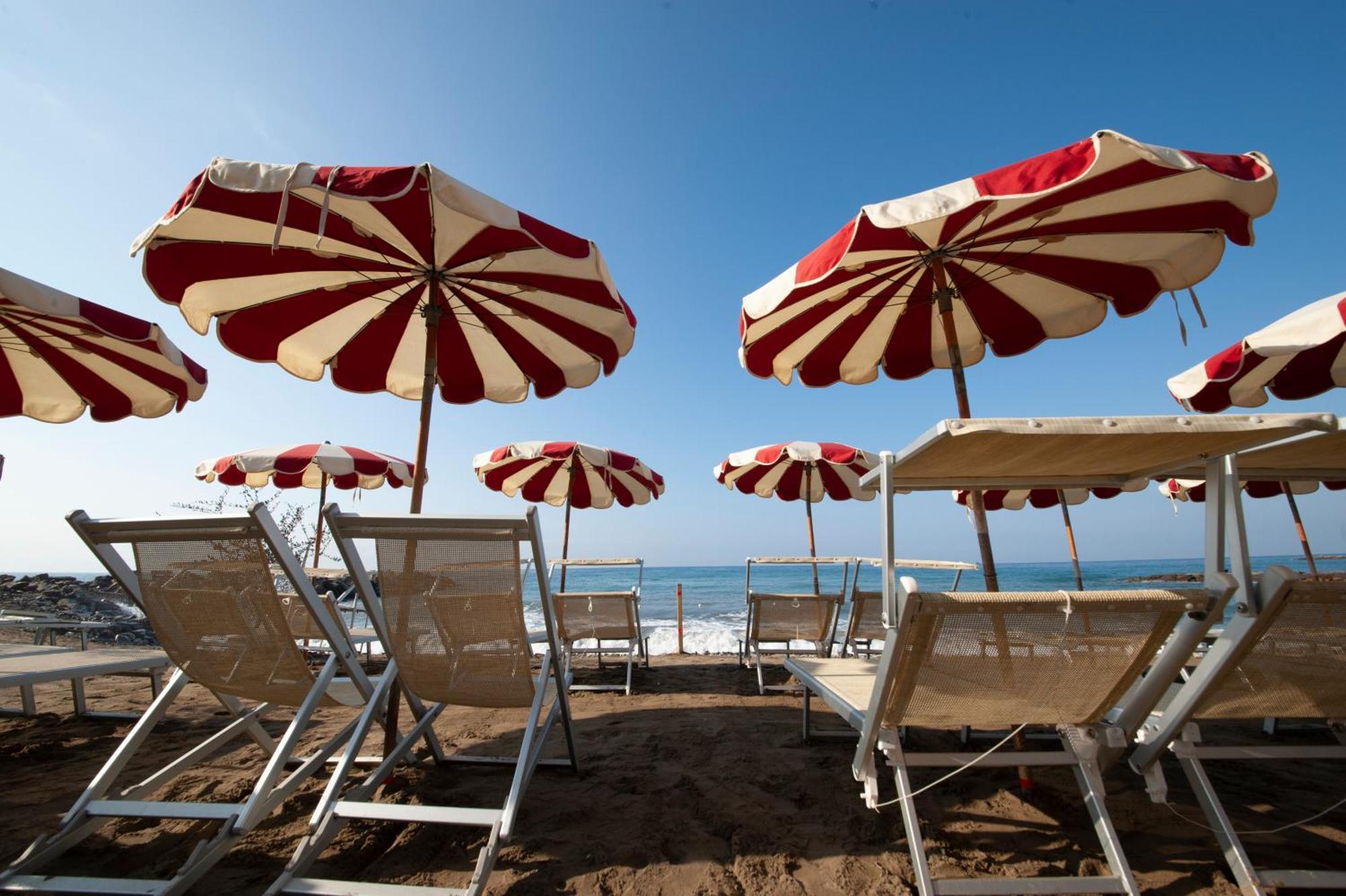 LE TORRI Riviera Holiday Albenga Exterior foto